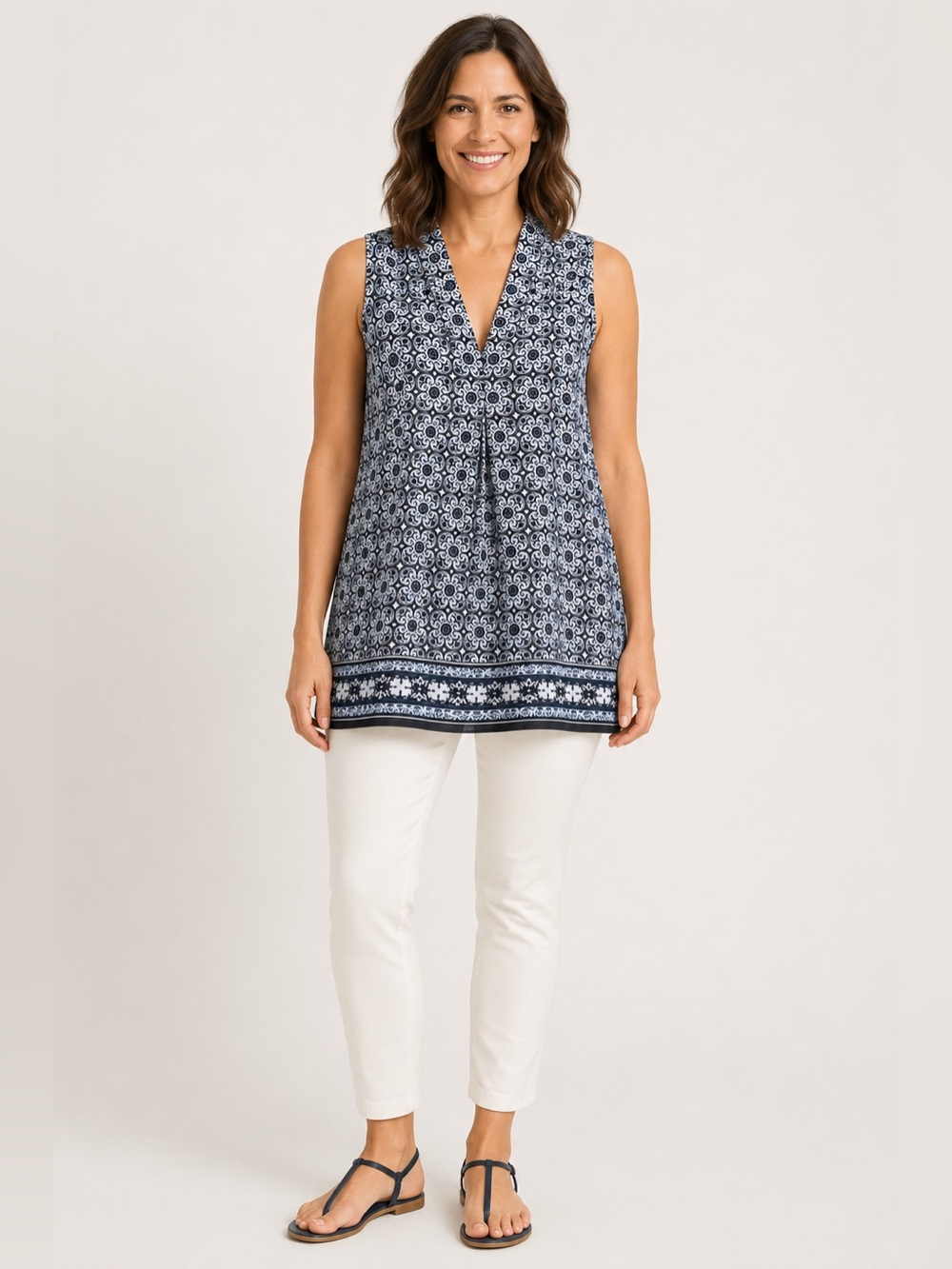 Max Studio Navy Blue Printed Sleeveless V-Neck Top Womenโs XL